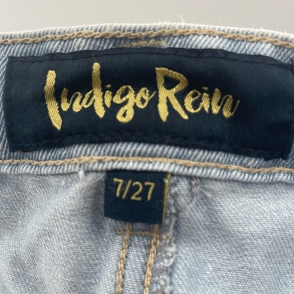 NWT Indigo Rein Distressed Super High Rise Shorts Light Wash Size 7/27 - Picture 7 of 8